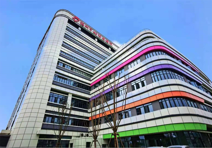 为1000张床位的三级甲等妇幼保健院,其中封顶的一期项目总建筑面积9